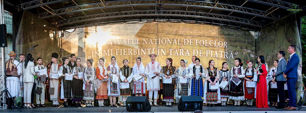castigator_inimi_fierbinti_in_tara_de_piatra_2021