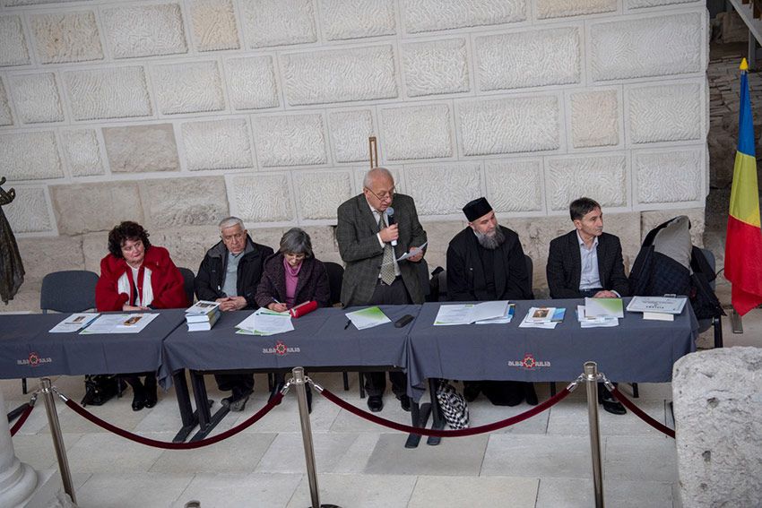 festivalul_cultural_augustin_bena_profesori_universitari_cercetatori_si_etnografi_din_intreaga_tara_la_colocviile_nationale_de_etnografie_si_folclor_gheorghe_pavelescu_2